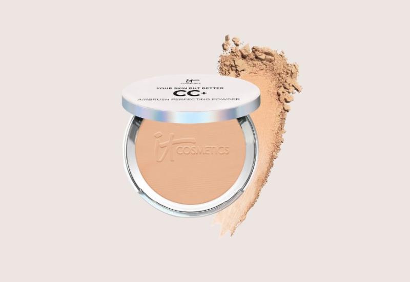 IT Cosmetics CC+ Airbrush Perfecting  - Top 10 pudera za zrelu kožu koji brišu godine kao photoshop